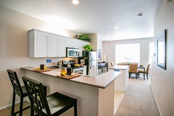 The colonnade apartments carpeting